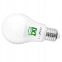 Zbliżenie na żarówkę LED E27 10 W 4000 K