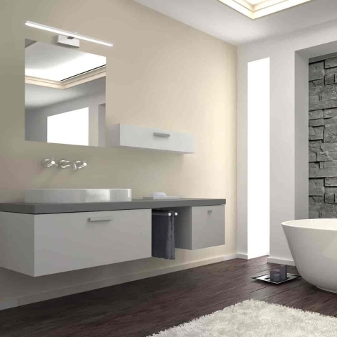 Kinkiet SPLASH biały 60cm LED 12W - aranżacja oświetlenia w jasnej łazience