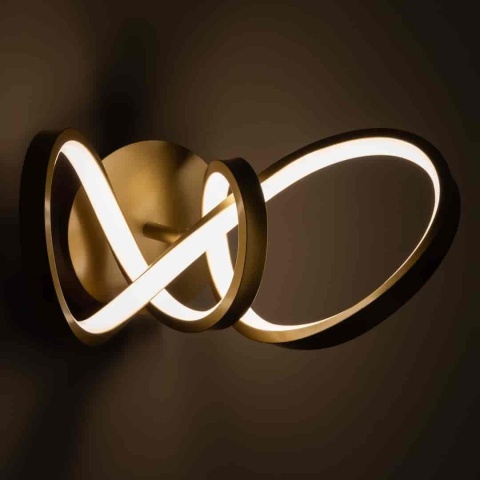 Kinkiet TESORO GOLD LED 15W - włączona oprawa widziana pod kątem