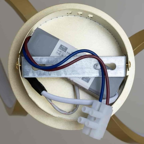 Kinkiet TESORO GOLD LED 15W - widok wnętrza podstawy z przewodami